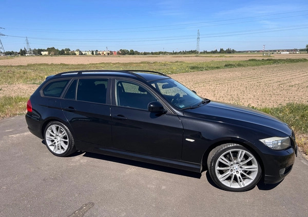 BMW Seria 3 cena 26500 przebieg: 120000, rok produkcji 2010 z Skaryszew małe 121